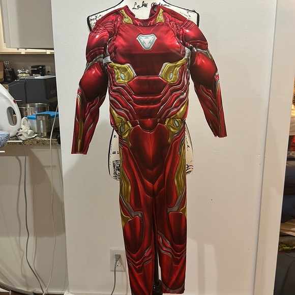 Iron man, small - Picture 1 of 3